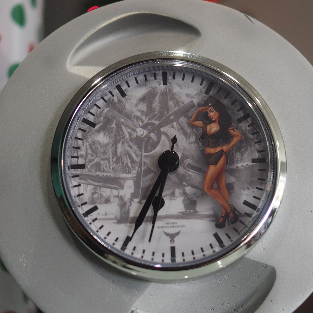 Pratt & Whitney F4U Corsair Pinup Girl R-2800 WWII Double Wasp Raw Radial Engine Piston Desk Clock